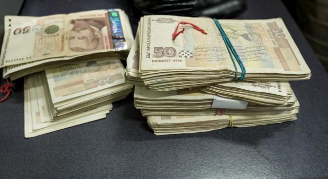 Криминално проявен задигна голяма сума пари от къща в София