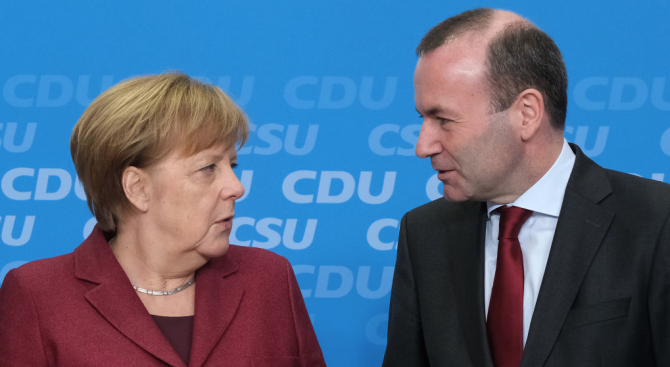 Меркел отново потвърди подкрепата си за Вебер за шеф на ЕК