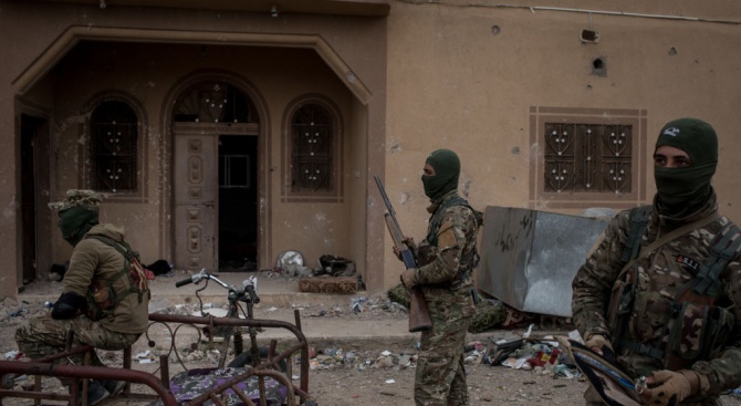 Популярен сред бунтовниците сирийски футболен вратар загина в битка