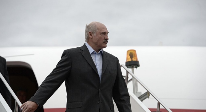 Александър Лукашенко към синоптиците: Започнете да познавате, или ще ви разтуря службата