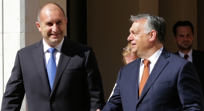 ЕС няма кризисен план в случай на миграционен натиск, обявиха Радев и Орбан