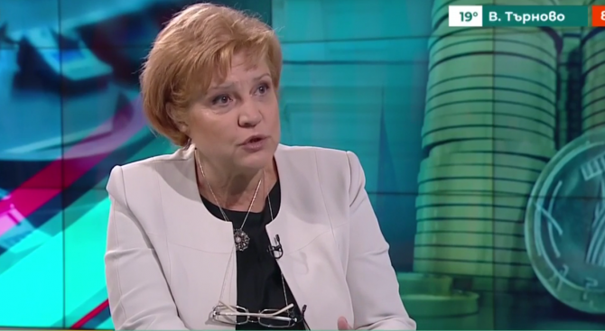 Менда Стоянова: В партиите няма опасност да влязат пари със спорен произход 