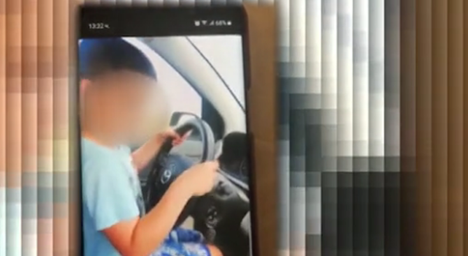 Майка се похвали във Фейсбук с шофирането на 9-годишния ѝ син