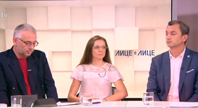 Родител: Отнемат деца, дават ги в семейства, където следват скъсани уши, бой и сръбска музика