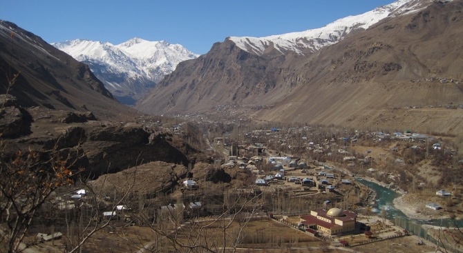Земетресение с магнитуд 5,2 разтърси Таджикистан