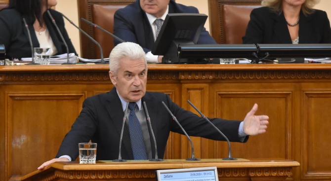 Сидеров вече не е шеф на "Обединени патриоти" в парламента