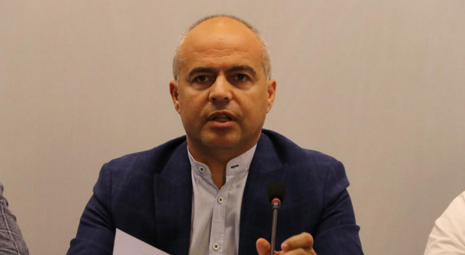 Георги Свиленски: На обществото му писна от тангото на ГЕРБ