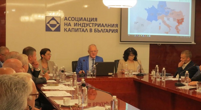 АИКБ: Пазарът на електроенергия за бизнеса у нас е манипулиран