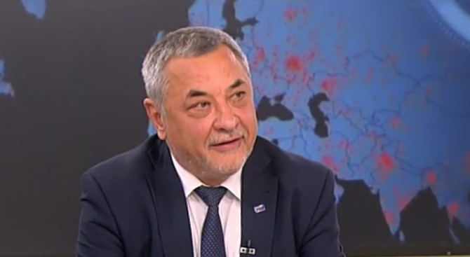 Валери Симеонов за атаката срещу НАП: На Пентагона не му ли събориха софтуера?
