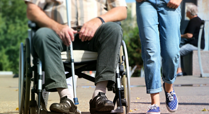 МС одобри допълнителни разходи по бюджета на МТСП за хората с увреждания