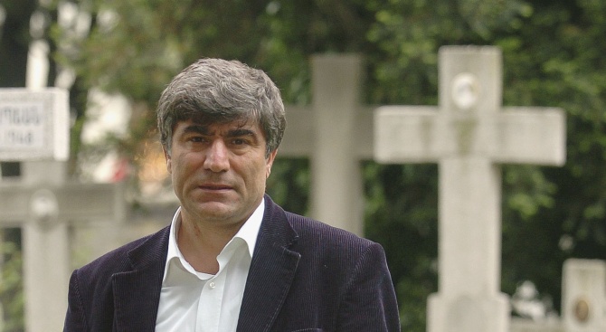 Осъдиха убийци на турския журналист от арменски произход Хрант Динк