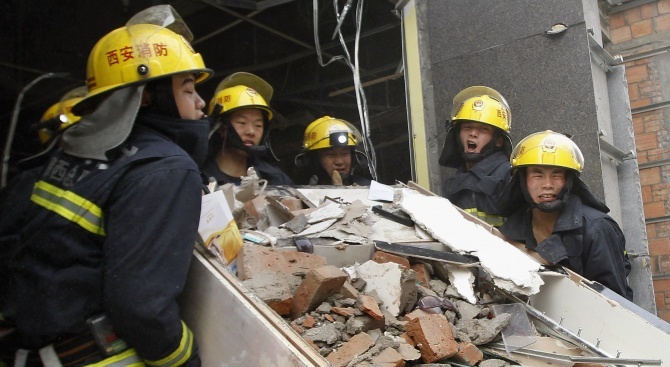 Жертвите на експлозията в газопреработвателен завод в Китай станаха 10