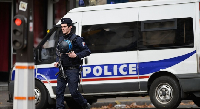 Стрелба във Франция: Убити и ранен