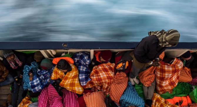 Гърция ще следи за нелегални мигранти с дирижабъл