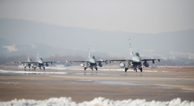 Тръгва сделката за американските изтребители F-16