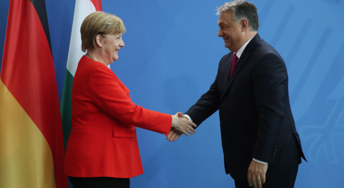 Меркел ще посети Унгария следващия месец