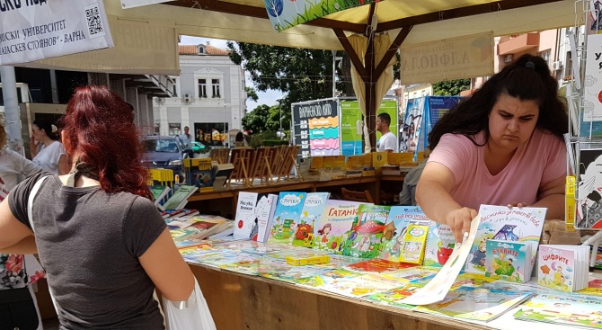 Във Варна стартира 10-то юбилейно издание на "Алея на книгата"
