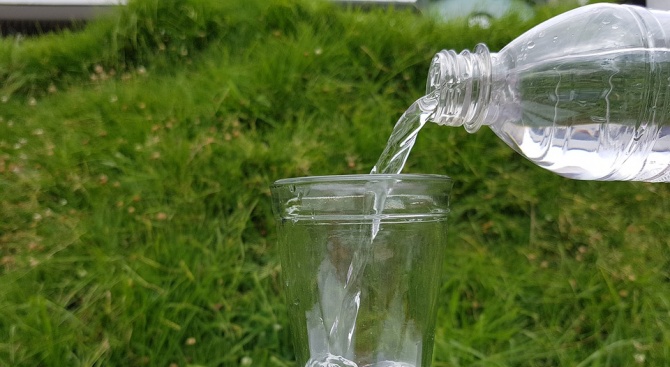 Една трета от британците не пият вода всеки ден 