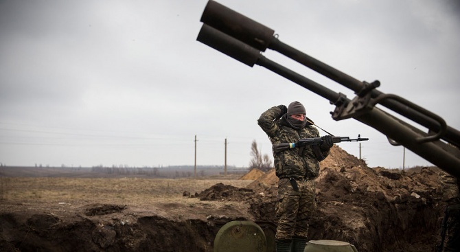 Четирима украински войници са убити при обстрел в Източен Донбас