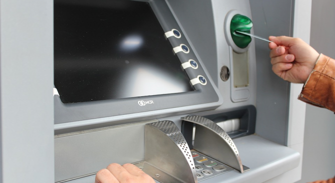 Увредиха два банкомата в Русе