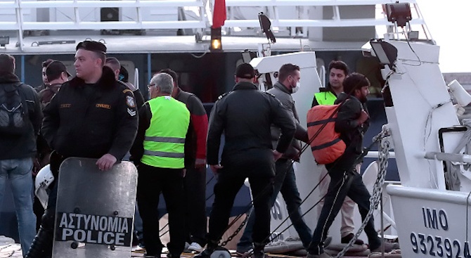 Малта прие 39 мигранти, спасени през нощта от кораба "Оупън армс"