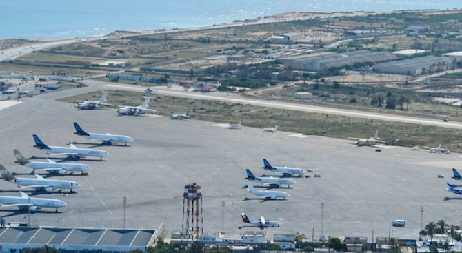 Летището на Триполи спря работа заради обстрел