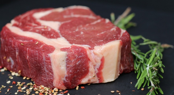 Северна Македония забрани вноса на свинско месо от Сърбия заради АЧС