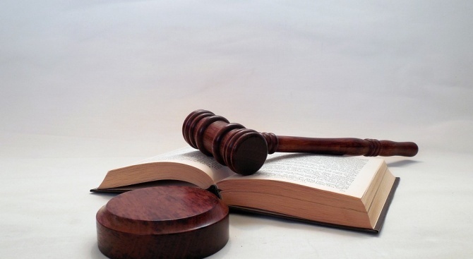47-годишна перничанка се изправя пред съда за документно престъпление