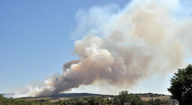 В Дупница е обявено частично бедствено положение заради пожара на "Струма"