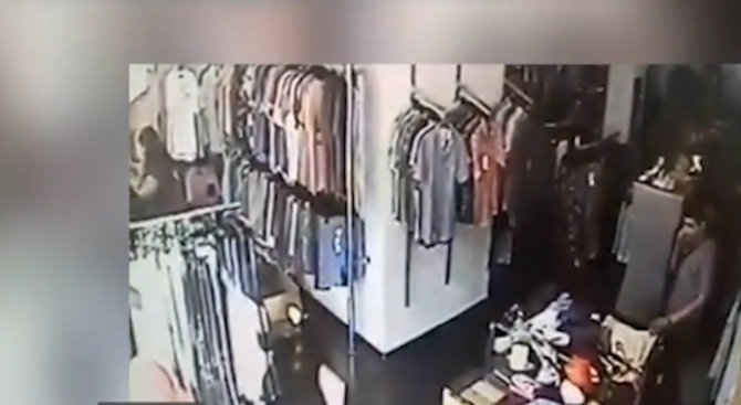 Нагъл крадец задигна портмоне с два дневни оборота от магазин в София