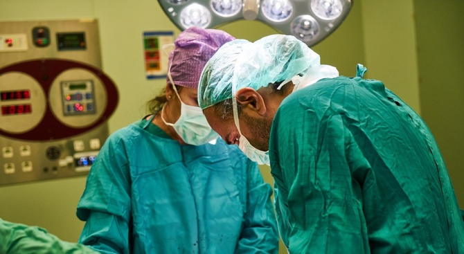 МЗ планира финансиране на трансплантации на българи навсякъде по света