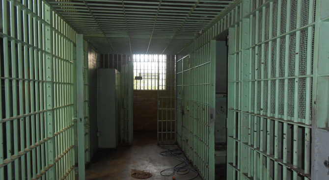 Продължава издирването на бегълците от затворническото общежитие в Стара Загора