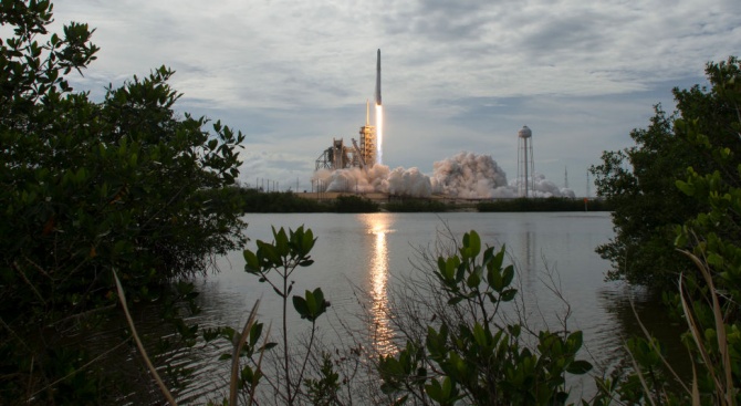 SpaceX тества успешно прототипа си Starhopper