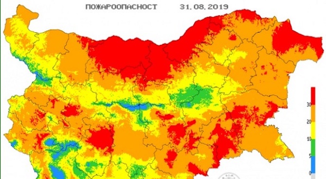 Опасност от пожари в 19 области на страната утре