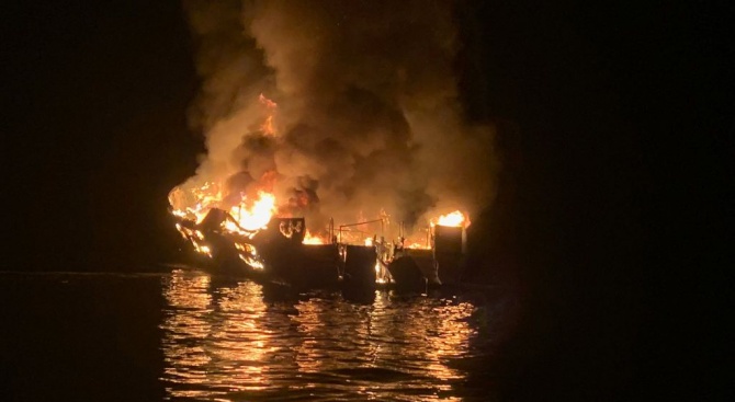 Oсем са загиналите при пожара на яхта край Калифорния 