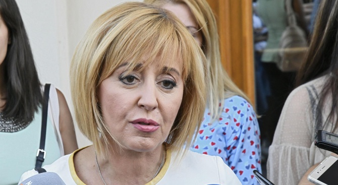 Манолова: Гнусните методи за правене на кампания от властта достигнаха всички, които не са от властта