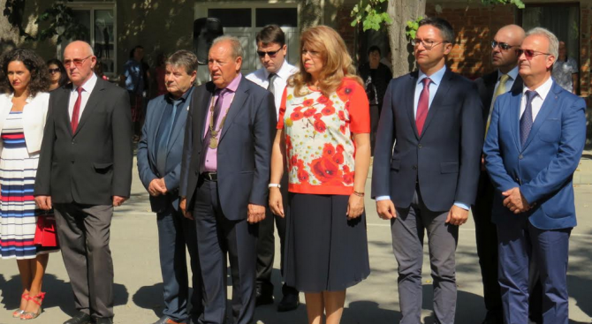Вицепрезидентът призова за специален план за развитие на пограничните региони