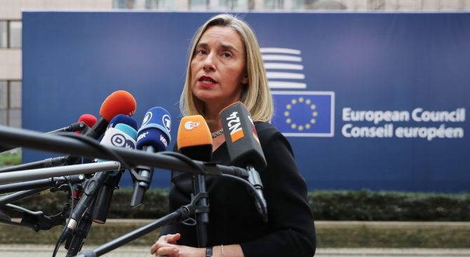 ЕС призова властите и опозицията във Венецуела да подновят диалога