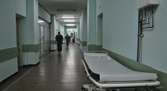 Преглеждат безплатно за туберкулоза в болницата в Смолян