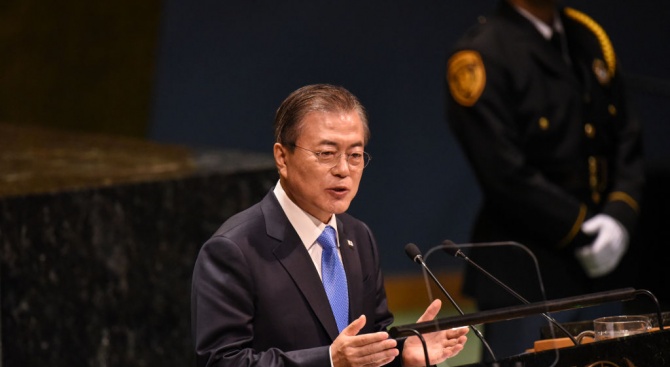 Южнокорейският президент призова за по-тесни връзки със Северна Корея
