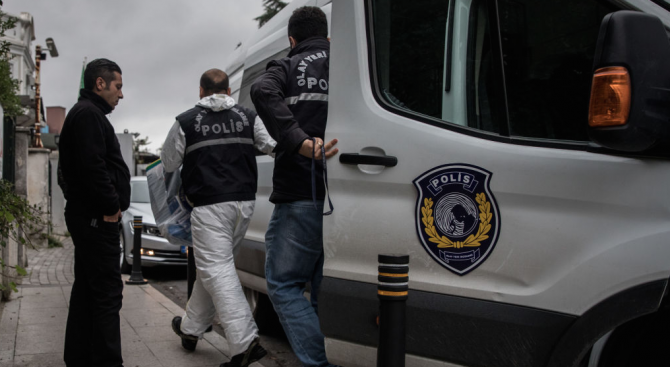 В Турция задържаха 121 души заради постване на коментари срещу операцията "Извор на мира"  