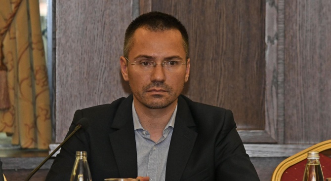 Джамбазки се срещна с представители на групата на "Родители обединени за децата"