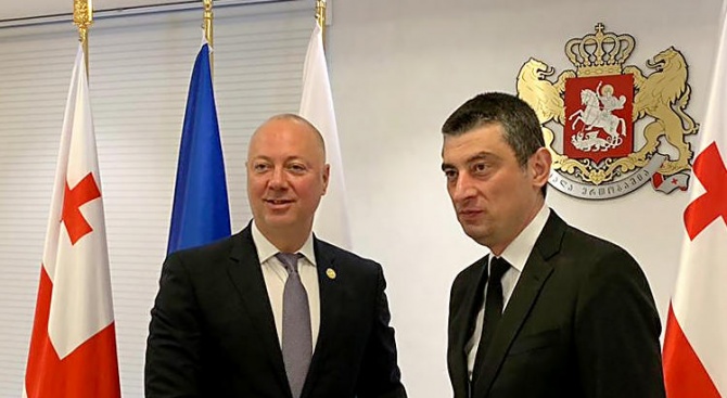 Росен Желязков и премиерът на Грузия обсъдиха развитието на транспортната и дигиталната свързаност през Черно море