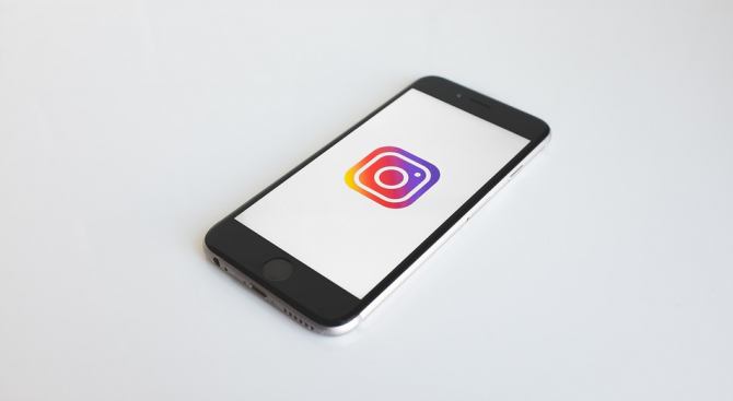 Instagram забрани всички филтри, приличащи на пластични операции