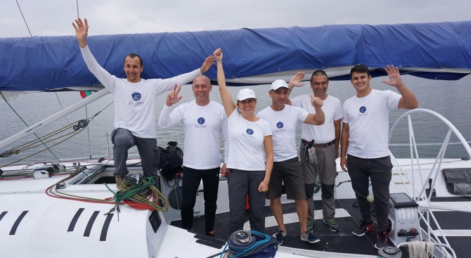 Ветроходци отплаваха от Варна за поставяне на рекорд