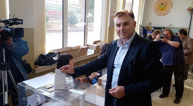 Мирослав Петров: Гласувах за промяната на Плевен - Избори - Новини Бг
