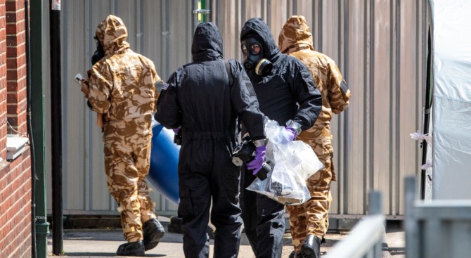 Отцепиха оживена улица в Лондон заради разлято химическо вещество