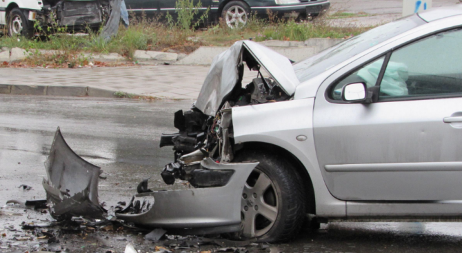 Жена пострада при катастрофа на пътя Велико Търново - Арбанаси