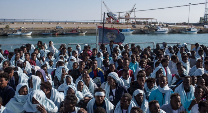 Италия поднови споразумението си с Либия, за да бъдат спрени мигрантите
