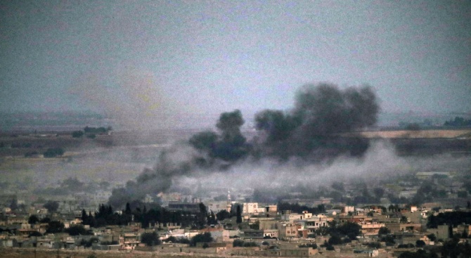 Най-малко 13 загинали при взрив в граничния сирийски град Тал Абияд